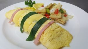omelette with veggies